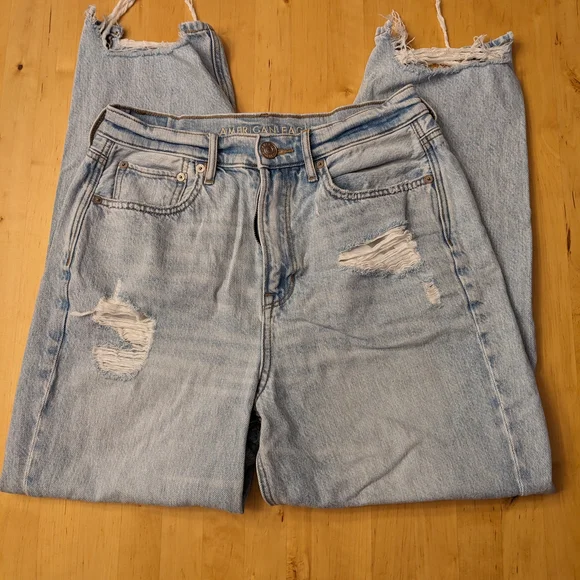 Light Blue Jeans - Picture 2 of 4